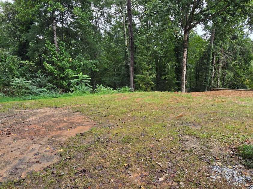 935 Ridgewood Drive, Lenoir, NC 28645.  MLS# CAR4423060, YatesRealty ID 52468. 