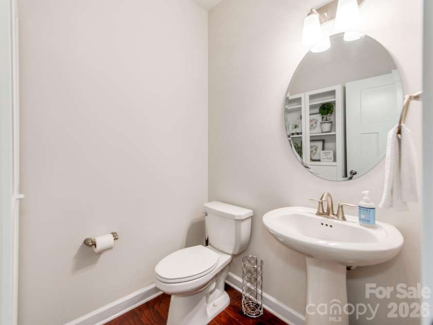 12110 Westbranch Parkway, Davidson, NC 28036.  MLS# CAR4423144, YatesRealty ID 52469. 1/2 bath
