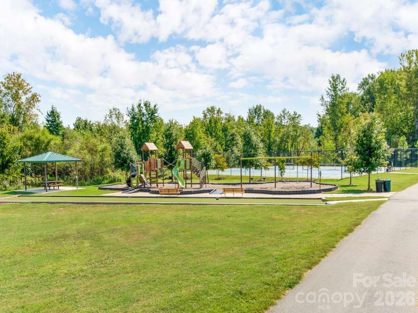 12110 Westbranch Parkway, Davidson, NC 28036.  MLS# CAR4423144, YatesRealty ID 52469. 