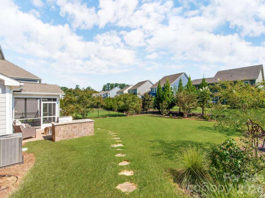 12110 Westbranch Parkway, Davidson, NC 28036.  MLS# CAR4423144, YatesRealty ID 52469. Backyard