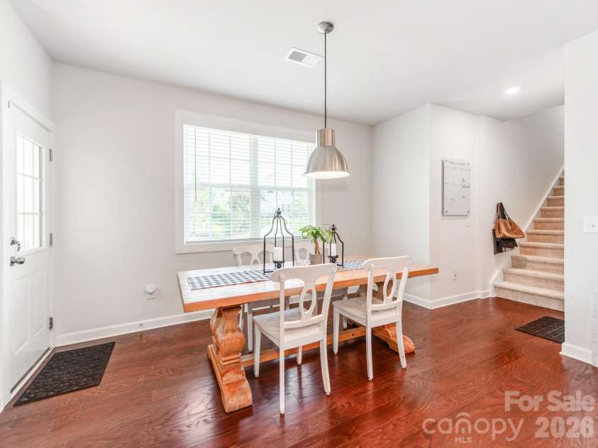 12110 Westbranch Parkway, Davidson, NC 28036.  MLS# CAR4423144, YatesRealty ID 52469. Breakfast nook