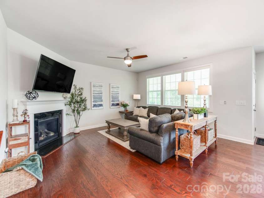 12110 Westbranch Parkway, Davidson, NC 28036.  MLS# CAR4423144, YatesRealty ID 52469. Family room