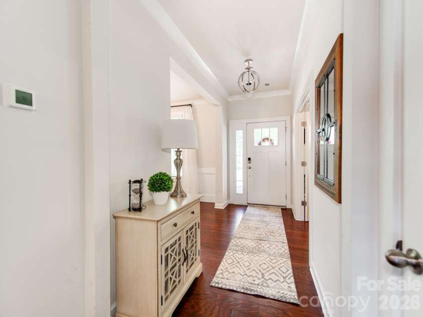 12110 Westbranch Parkway, Davidson, NC 28036.  MLS# CAR4423144, YatesRealty ID 52469. Foyer