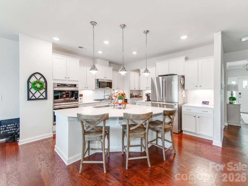12110 Westbranch Parkway, Davidson, NC 28036.  MLS# CAR4423144, YatesRealty ID 52469. Kitchen