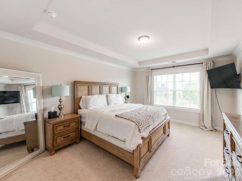 12110 Westbranch Parkway, Davidson, NC 28036.  MLS# CAR4423144, YatesRealty ID 52469. Primary bedroom