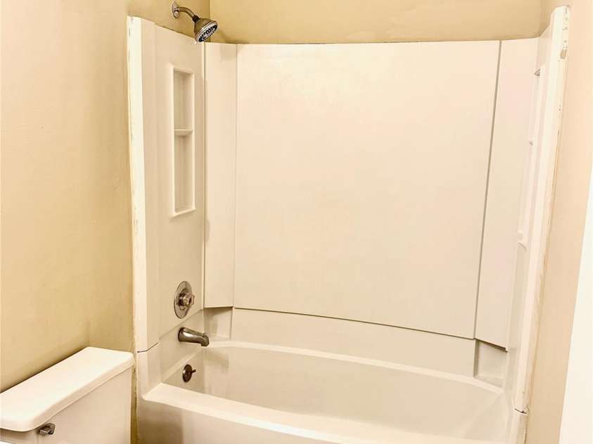 3959 Briarhill Drive, Charlotte, NC 28215.  MLS# CAR4214956, YatesRealty ID 5247. Bathroom Upstairs
