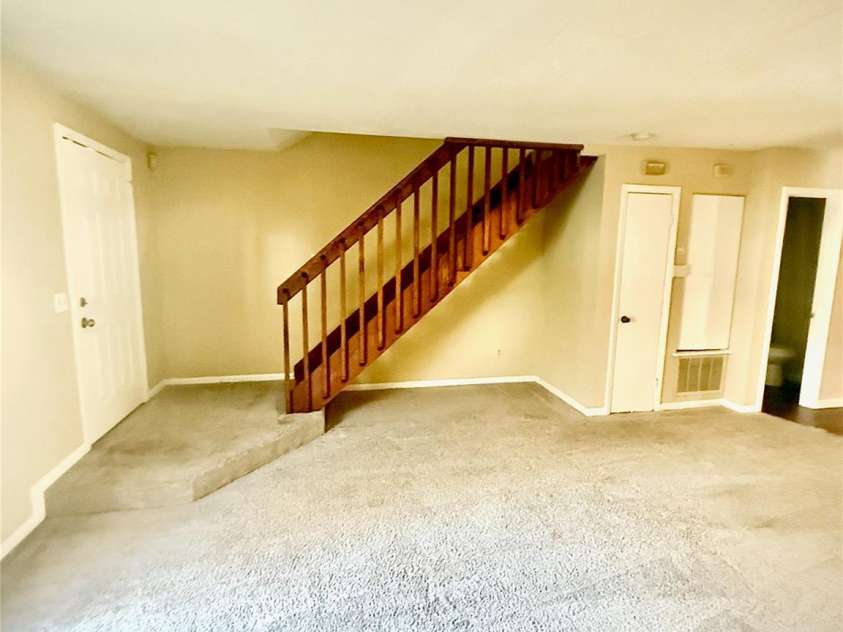 3959 Briarhill Drive, Charlotte, NC 28215.  MLS# CAR4214956, YatesRealty ID 5247. Living Room