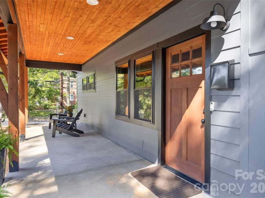 1518 Ivey Drive, Charlotte, NC 28205.  MLS# CAR4420824, YatesRealty ID 52474. 