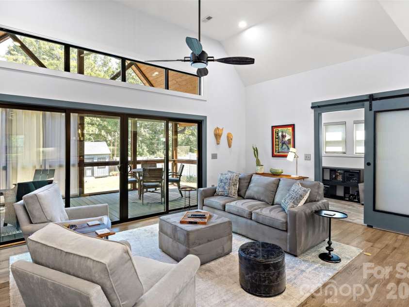 1518 Ivey Drive, Charlotte, NC 28205.  MLS# CAR4420824, YatesRealty ID 52474. 