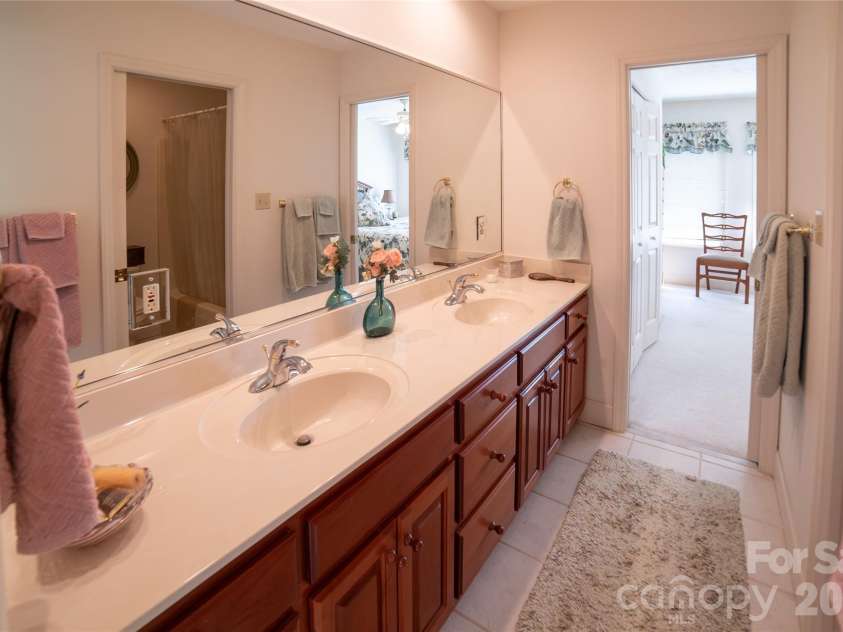 15809 US 221 None, Marion, NC 28752.  MLS# CAR4418221, YatesRealty ID 52475. 