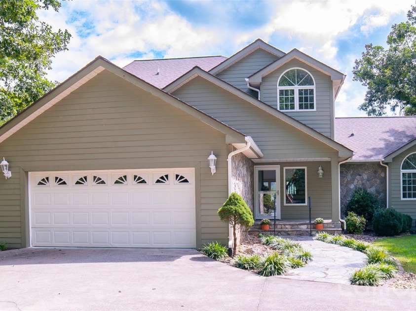 15809 US 221 None, Marion, NC 28752.  MLS# CAR4418221, YatesRealty ID 52475. 