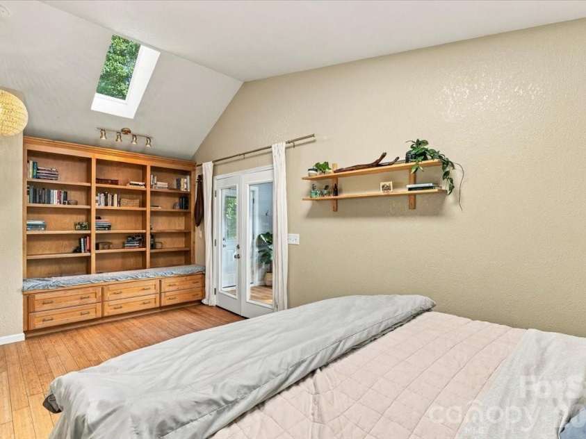 94 Pressley Avenue, Brevard, NC 28712.  MLS# CAR4418924, YatesRealty ID 52476. 