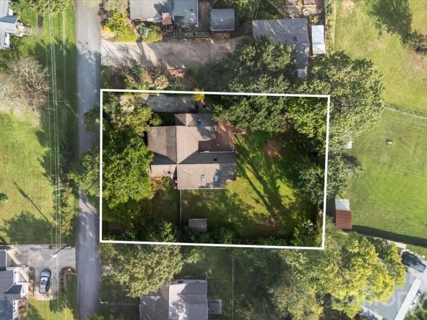 94 Pressley Avenue, Brevard, NC 28712.  MLS# CAR4418924, YatesRealty ID 52476. 