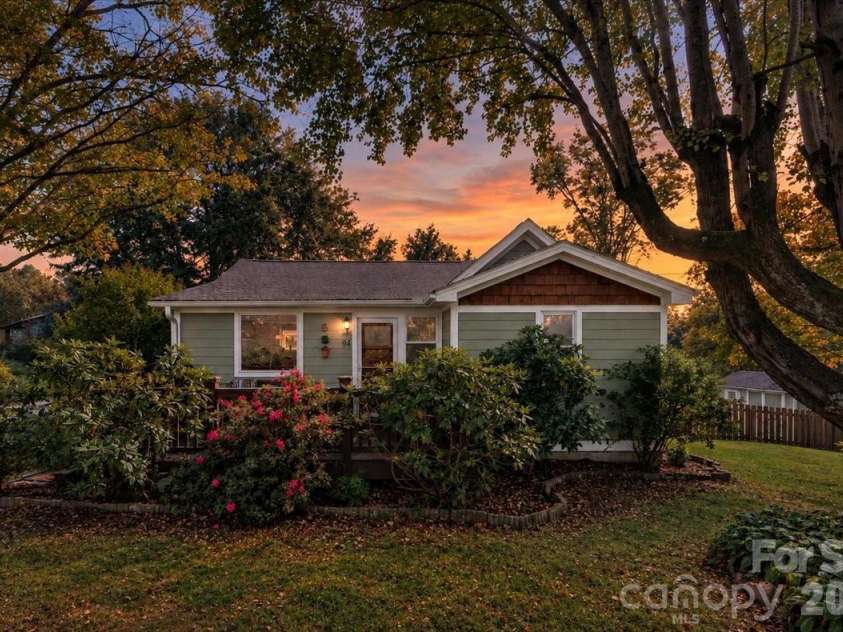 94 Pressley Avenue, Brevard, NC 28712.  MLS# CAR4418924, YatesRealty ID 52476. 