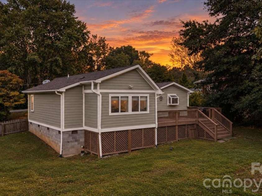 94 Pressley Avenue, Brevard, NC 28712.  MLS# CAR4418924, YatesRealty ID 52476. 