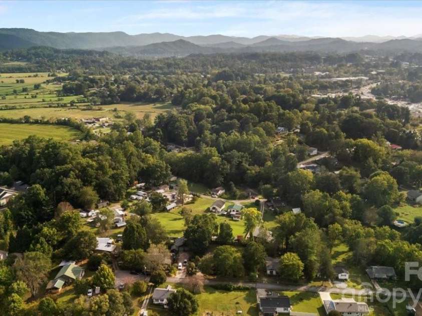 94 Pressley Avenue, Brevard, NC 28712.  MLS# CAR4418924, YatesRealty ID 52476. 