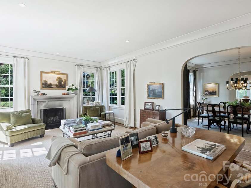 1820 Dilworth Road, Charlotte, NC 28203.  MLS# CAR4417489, YatesRealty ID 52477. 