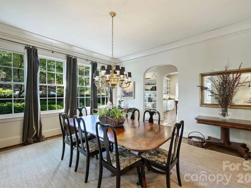 1820 Dilworth Road, Charlotte, NC 28203.  MLS# CAR4417489, YatesRealty ID 52477. 