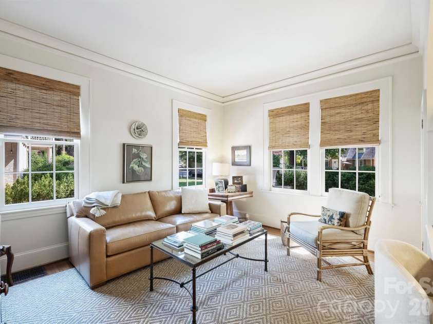 1820 Dilworth Road, Charlotte, NC 28203.  MLS# CAR4417489, YatesRealty ID 52477. 