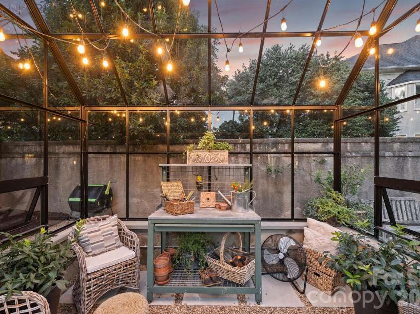1820 Dilworth Road, Charlotte, NC 28203.  MLS# CAR4417489, YatesRealty ID 52477. 