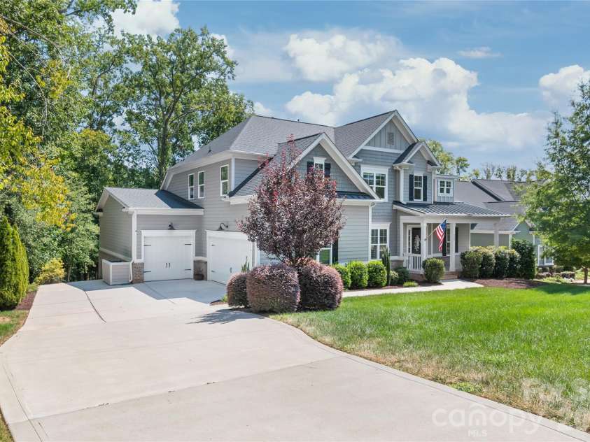 229 South Shore Drive, Belmont, NC 28012.  MLS# CAR4414792, YatesRealty ID 52478. 