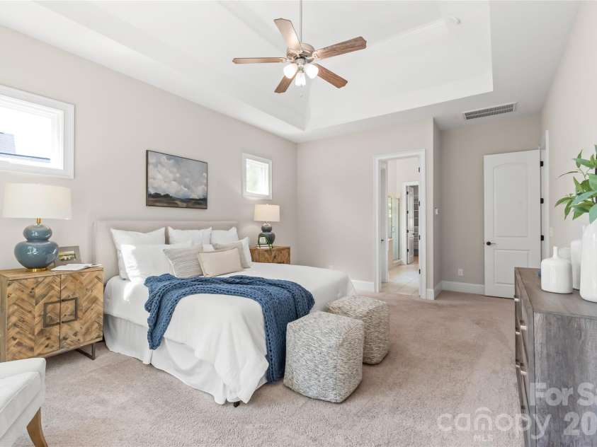229 South Shore Drive, Belmont, NC 28012.  MLS# CAR4414792, YatesRealty ID 52478. 