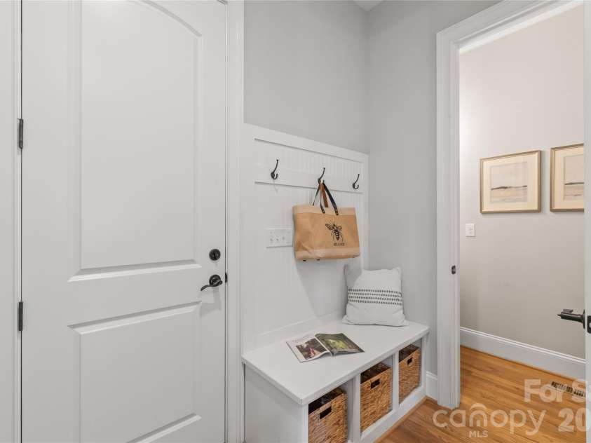 229 South Shore Drive, Belmont, NC 28012.  MLS# CAR4414792, YatesRealty ID 52478. 
