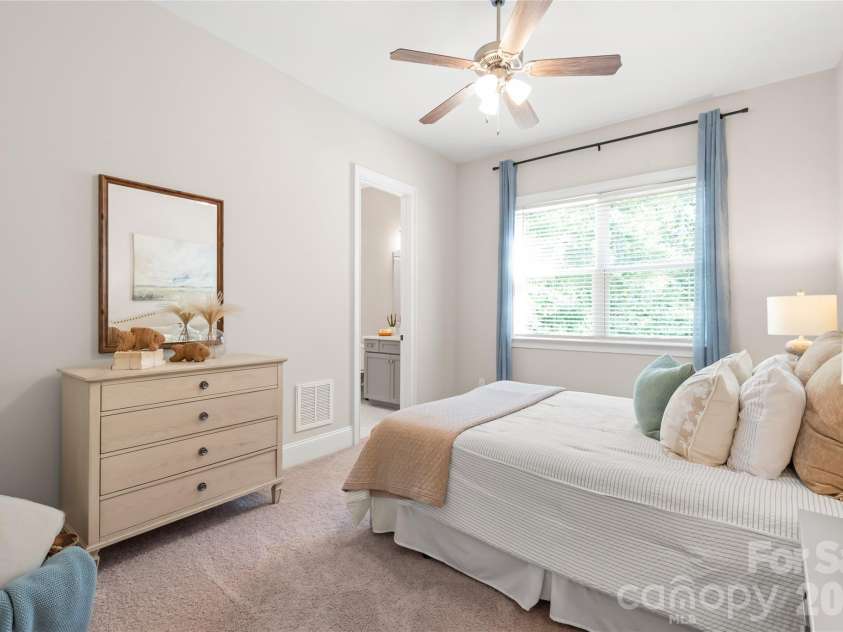 229 South Shore Drive, Belmont, NC 28012.  MLS# CAR4414792, YatesRealty ID 52478. 