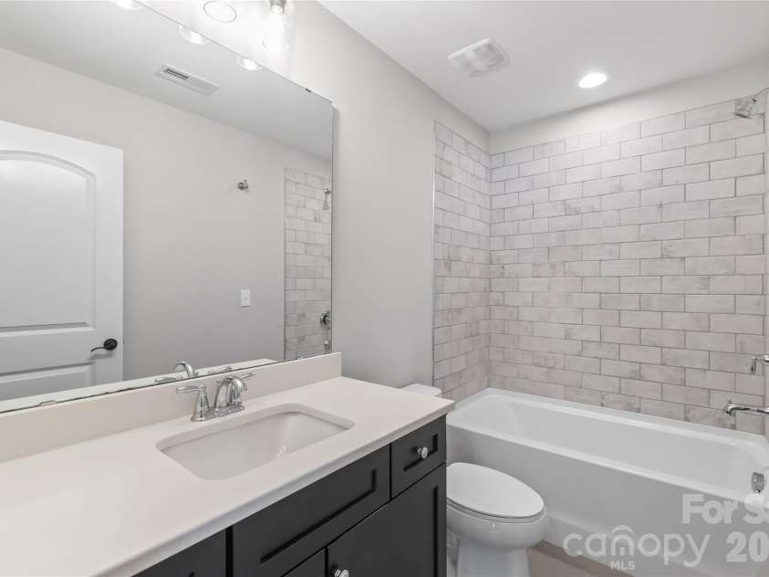 229 South Shore Drive, Belmont, NC 28012.  MLS# CAR4414792, YatesRealty ID 52478. 