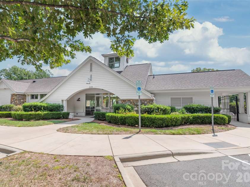 229 South Shore Drive, Belmont, NC 28012.  MLS# CAR4414792, YatesRealty ID 52478. 