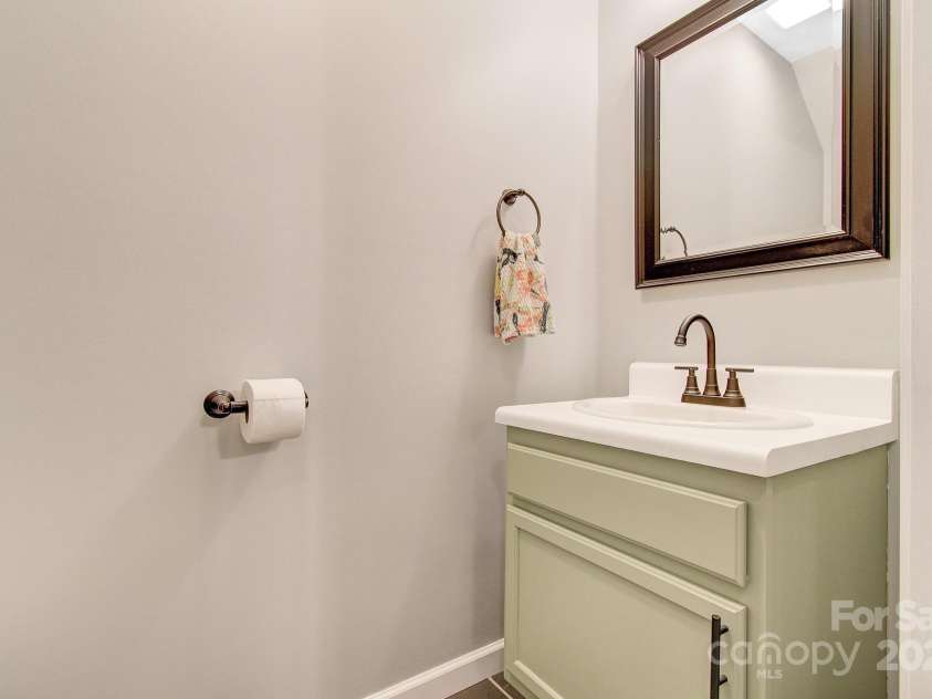 15 Lees Creek Road, Asheville, NC 28806.  MLS# CAR4330522, YatesRealty ID 5248. 