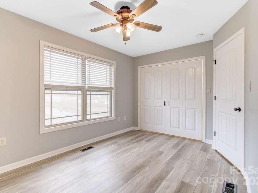 15 Lees Creek Road, Asheville, NC 28806.  MLS# CAR4330522, YatesRealty ID 5248. 