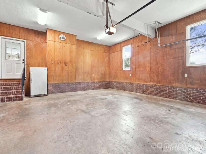 104 Felix Lane, York, SC 29745.  MLS# CAR4424734, YatesRealty ID 52480. Garage