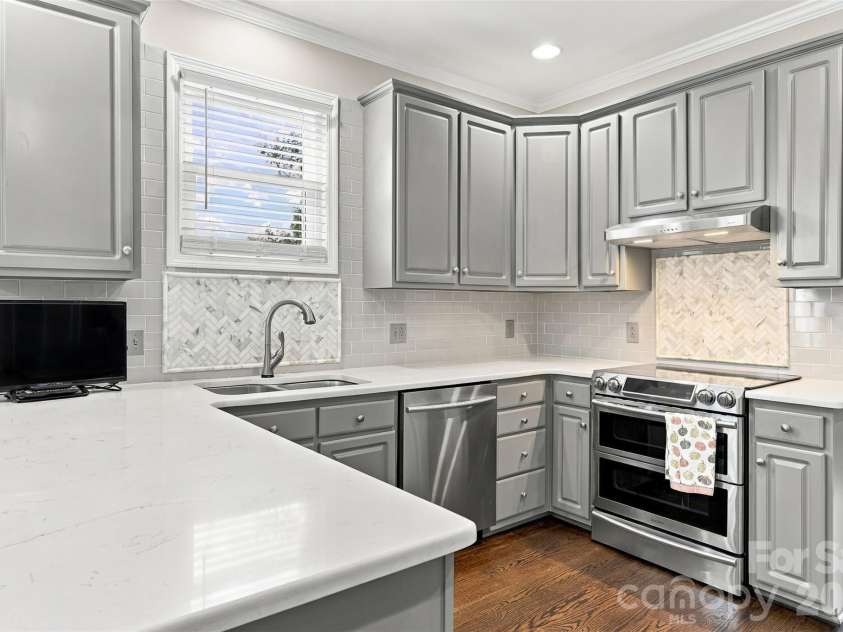104 Felix Lane, York, SC 29745.  MLS# CAR4424734, YatesRealty ID 52480. Kitchen