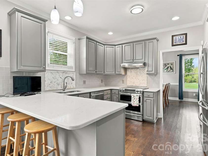 104 Felix Lane, York, SC 29745.  MLS# CAR4424734, YatesRealty ID 52480. Kitchen