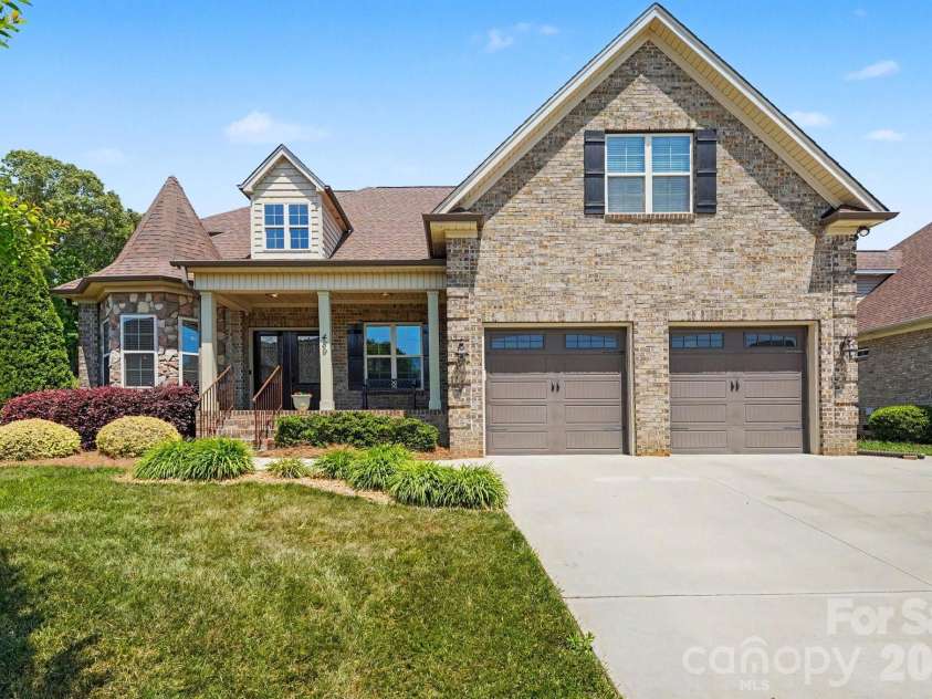 489 Lotus Court, Lewisville, NC 27023.  MLS# CAR4427328, YatesRealty ID 52483. 