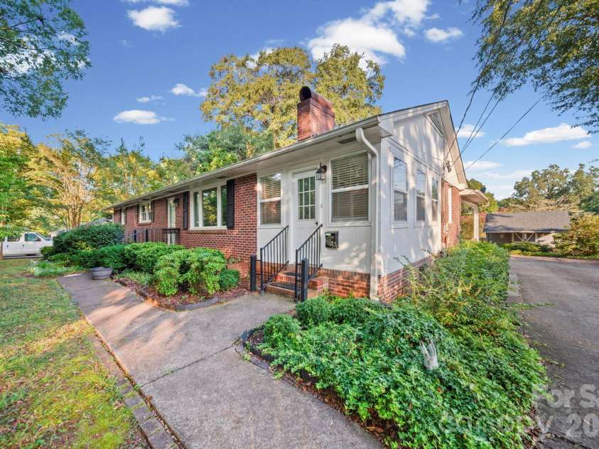 2019 Carol Drive, Gastonia, NC 28054.  MLS# CAR4425027, YatesRealty ID 52485. 