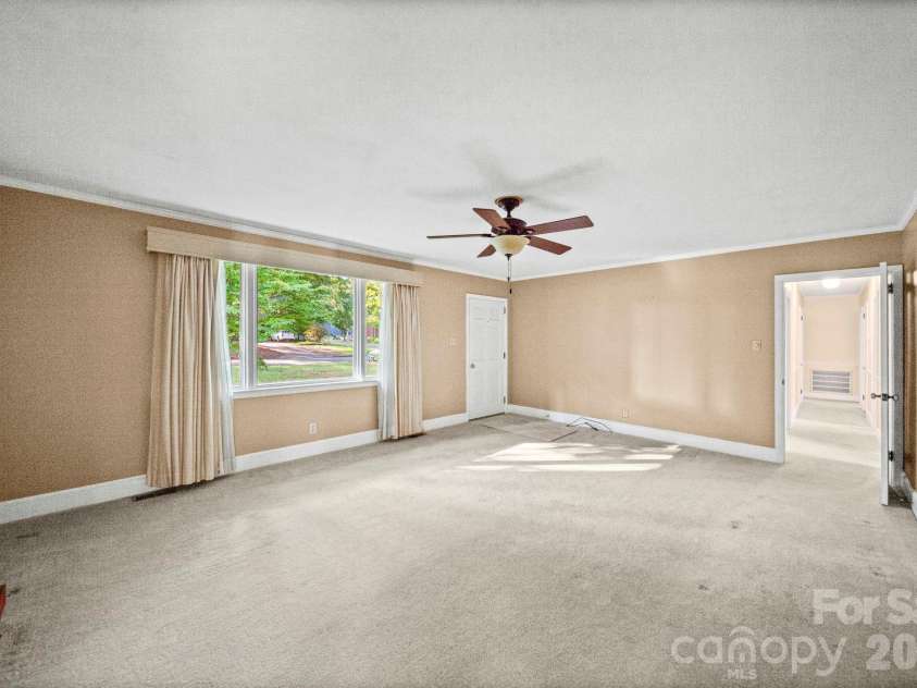 2019 Carol Drive, Gastonia, NC 28054.  MLS# CAR4425027, YatesRealty ID 52485. 