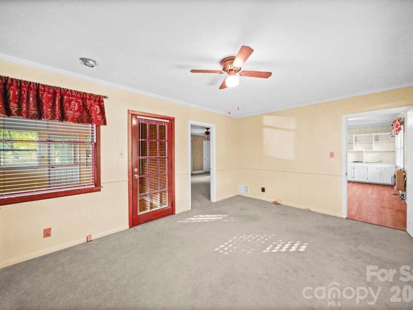 2019 Carol Drive, Gastonia, NC 28054.  MLS# CAR4425027, YatesRealty ID 52485. 