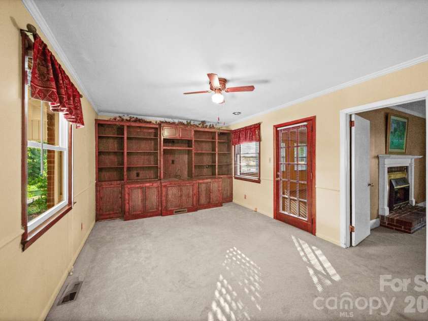 2019 Carol Drive, Gastonia, NC 28054.  MLS# CAR4425027, YatesRealty ID 52485. 
