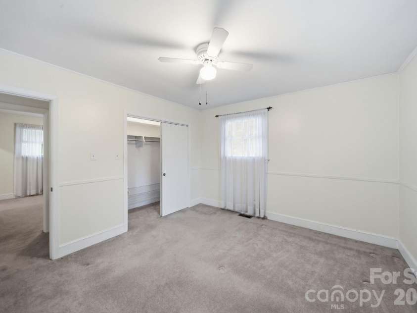 2019 Carol Drive, Gastonia, NC 28054.  MLS# CAR4425027, YatesRealty ID 52485. 
