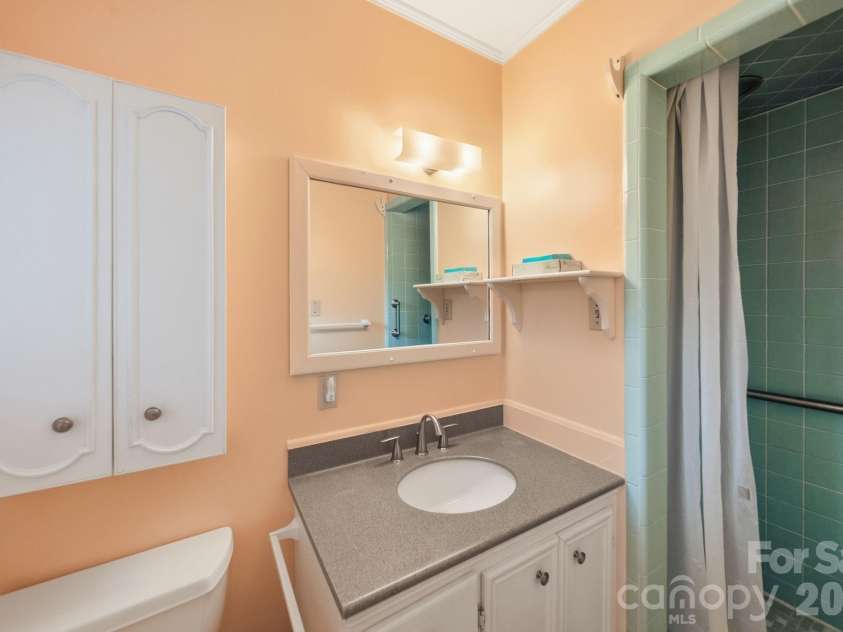 2019 Carol Drive, Gastonia, NC 28054.  MLS# CAR4425027, YatesRealty ID 52485. 