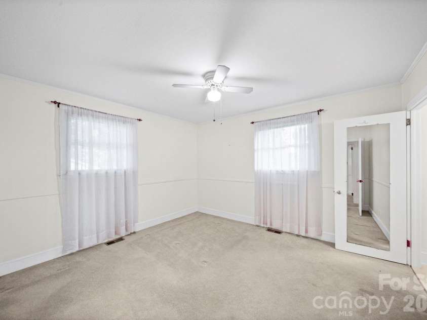 2019 Carol Drive, Gastonia, NC 28054.  MLS# CAR4425027, YatesRealty ID 52485. 
