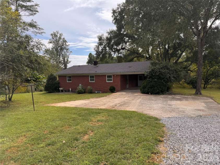 1167 Piedmont Road, Morganton, NC 28655.  MLS# CAR4427651, YatesRealty ID 52487. 