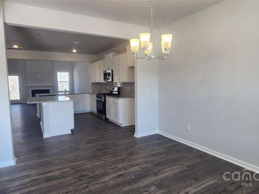 143 Ella Claire Drive, York, SC 29745.  MLS# CAR4187825, YatesRealty ID 5249. Foyer Entrance