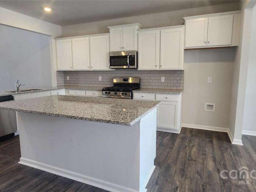 143 Ella Claire Drive, York, SC 29745.  MLS# CAR4187825, YatesRealty ID 5249. Kitchen