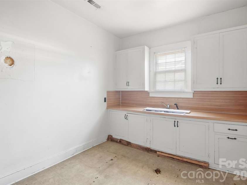 765 Eden Terrace, Rock Hill, SC 29730.  MLS# CAR4426374, YatesRealty ID 52490. 