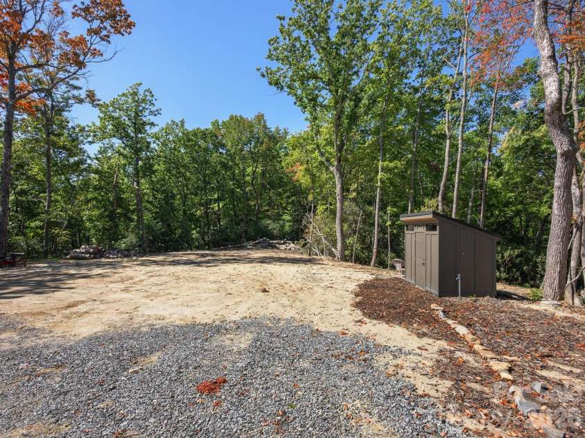536 Faircrest Lane, Hendersonville, NC 28792.  MLS# CAR4424378, YatesRealty ID 52491. 