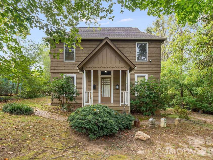 127 Hillside Street, Asheville, NC 28801.  MLS# CAR4425950, YatesRealty ID 52493. 