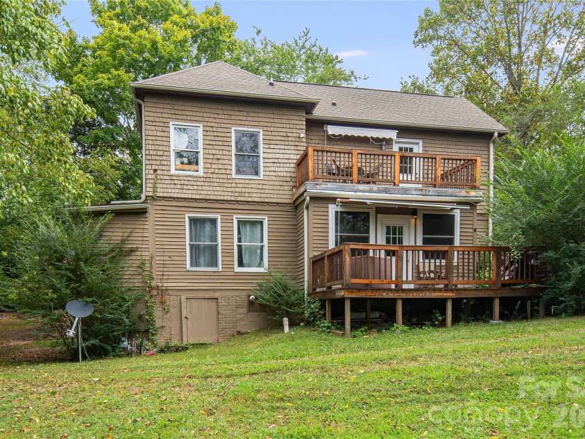127 Hillside Street, Asheville, NC 28801.  MLS# CAR4425950, YatesRealty ID 52493. 